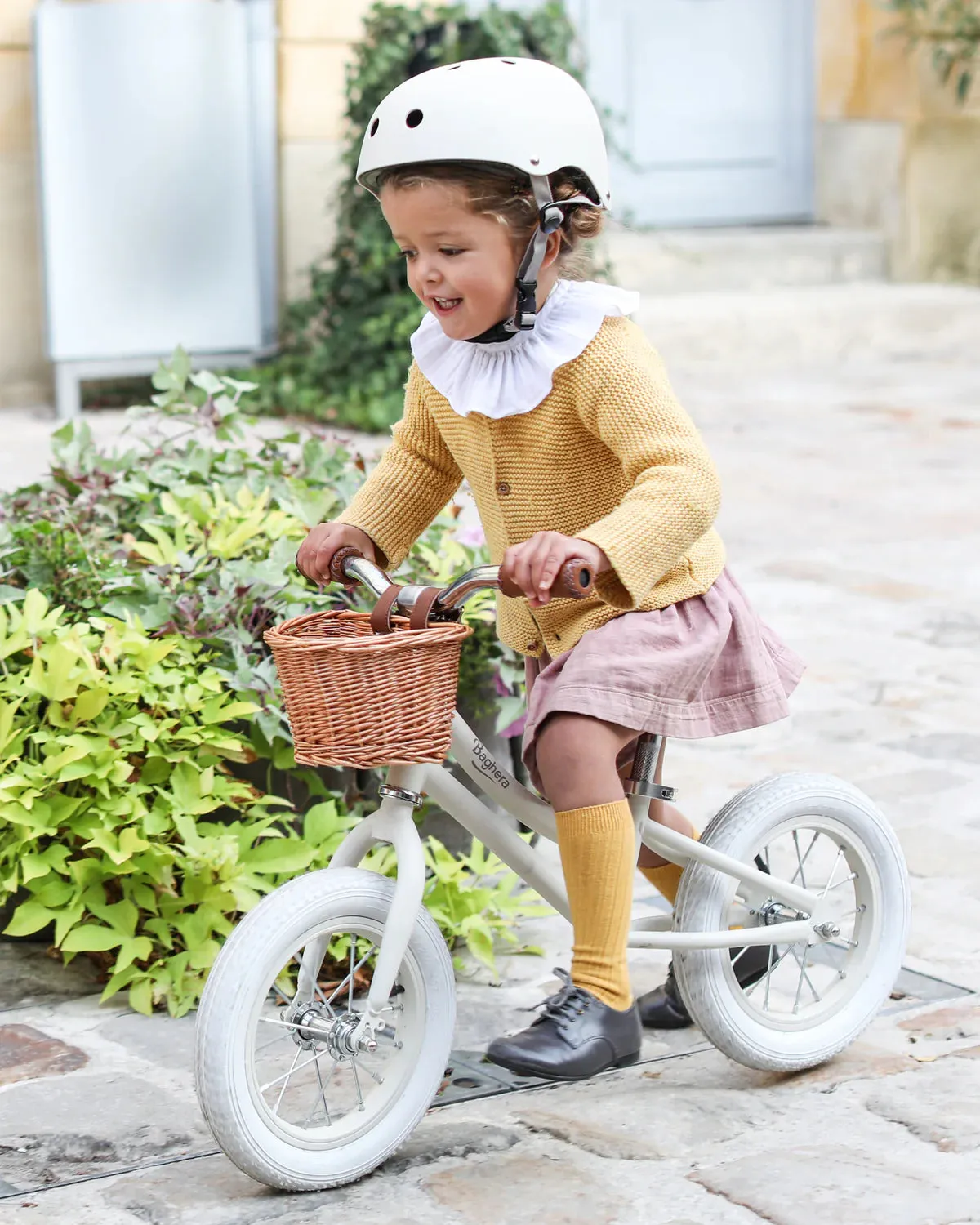Bicycle BALANCE BIKE Ivory White   Helmet