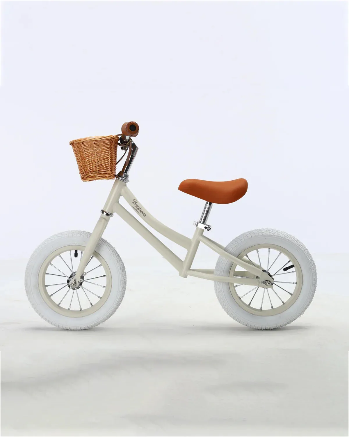 Bicycle BALANCE BIKE Ivory White   Helmet