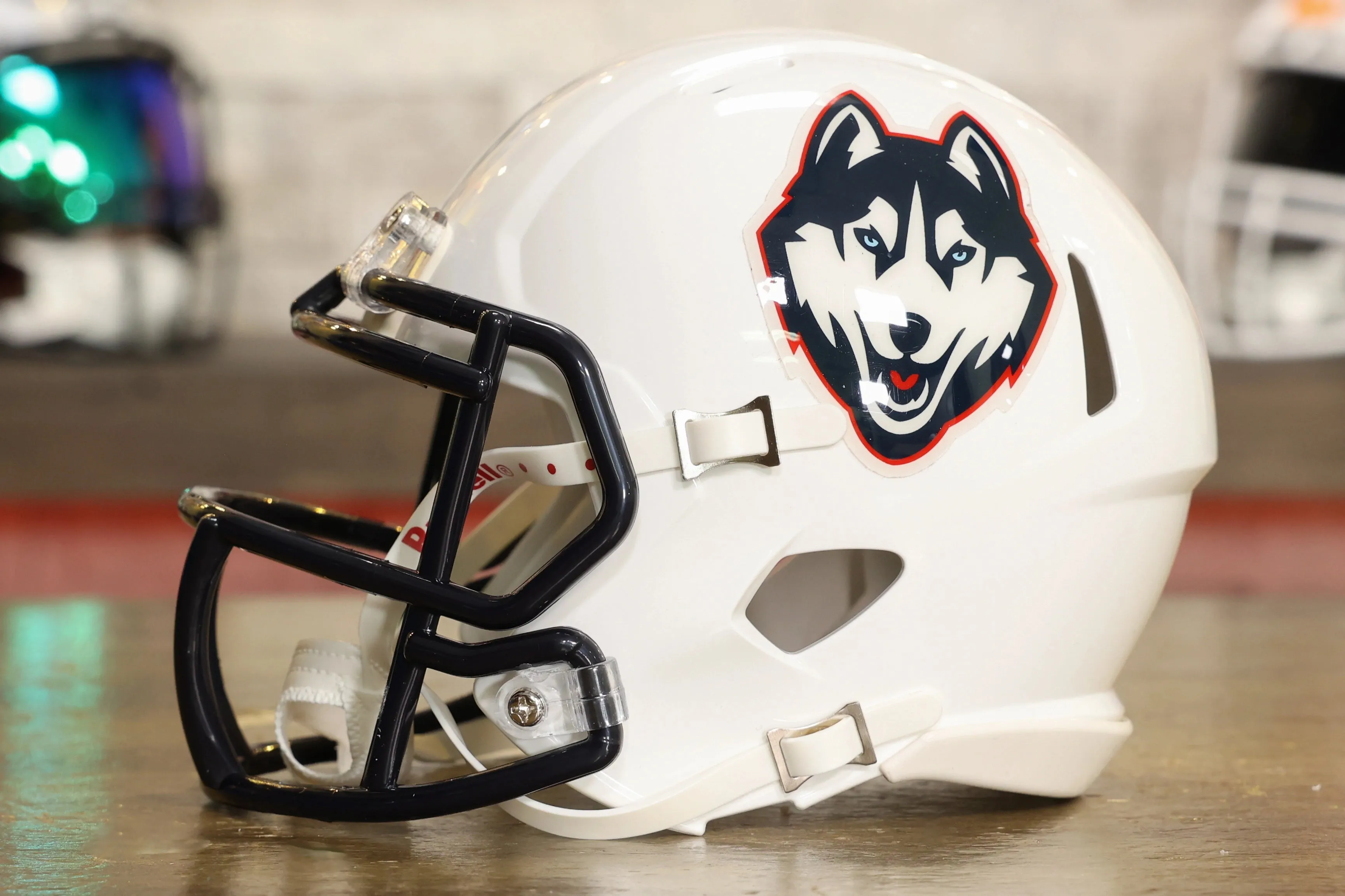 Connecticut Huskies Riddell Speed Mini Helmet