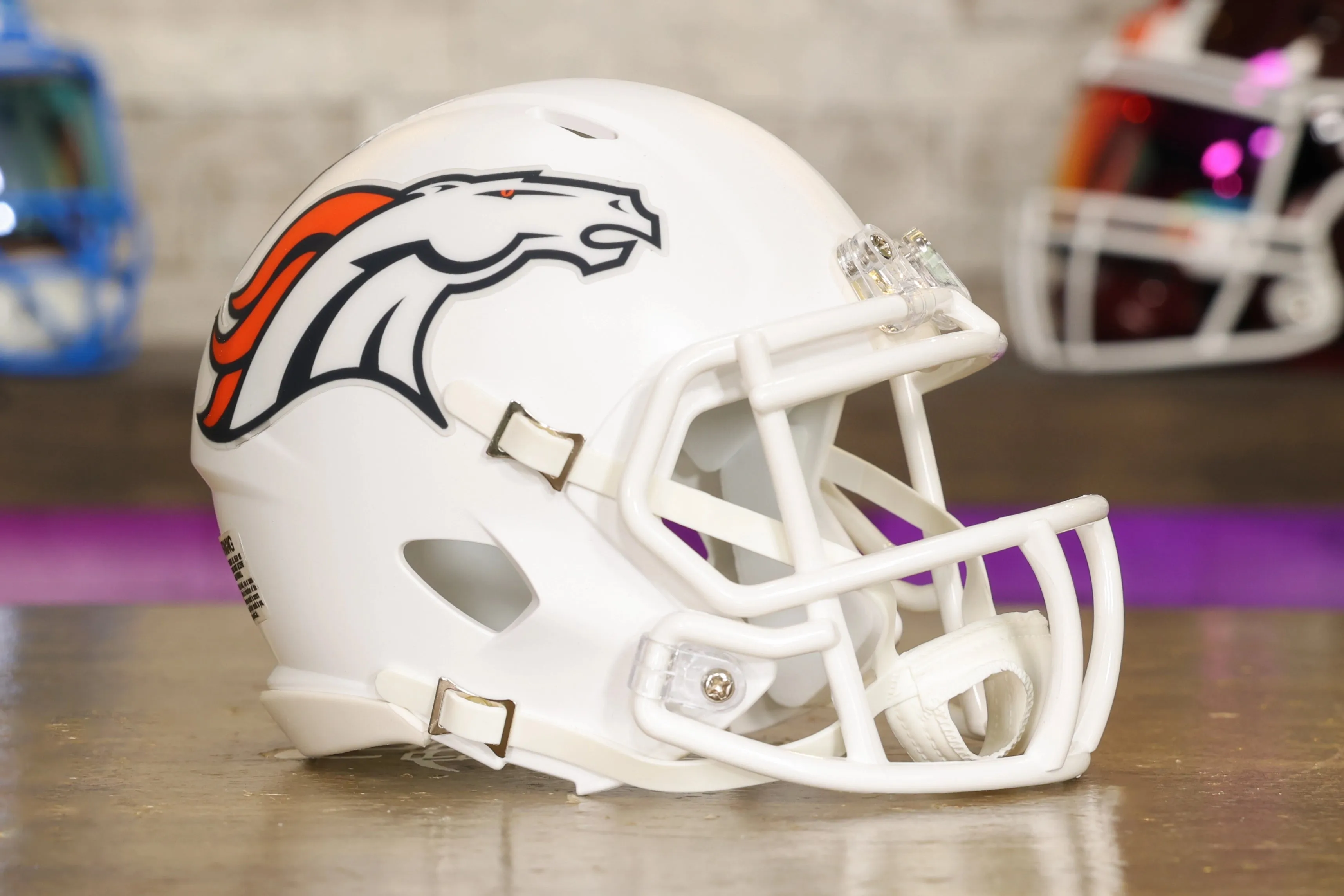 Denver Broncos Riddell Speed Mini Helmet - Summit White Alternate