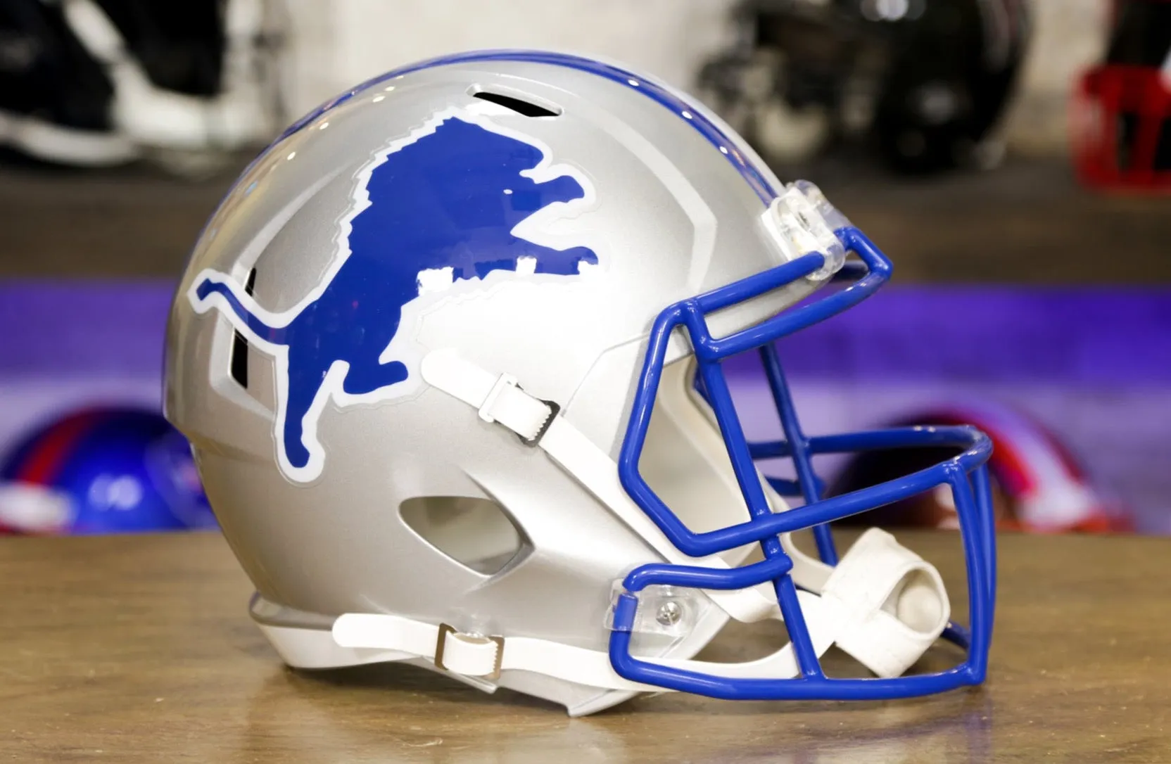 Detroit Lions Riddell Speed Display Helmet -  1983-2002 Throwback