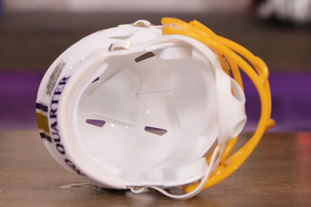 East Carolina Pirates Riddell Speed Mini Helmet - Matte White