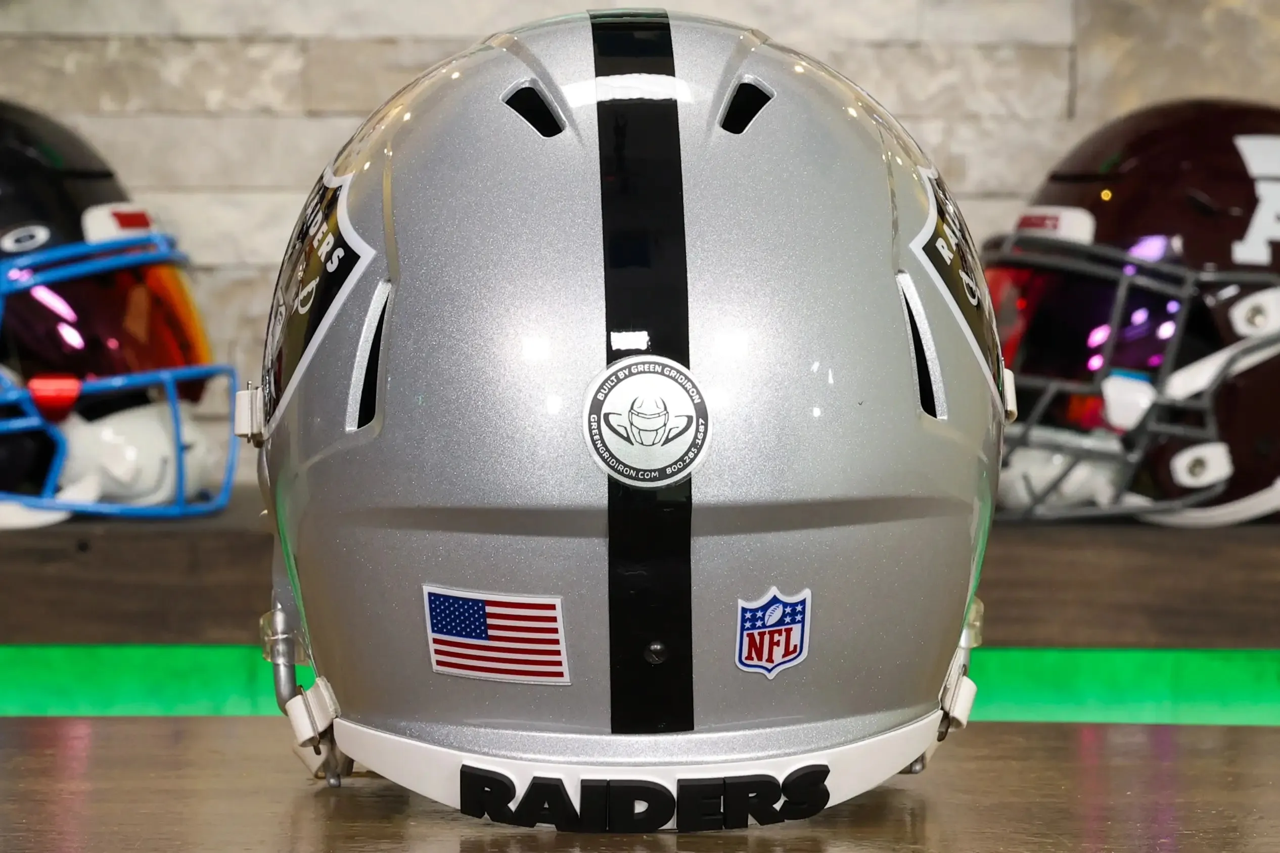 Las Vegas Raiders Riddell Speed Display Helmet - GG Edition 02592