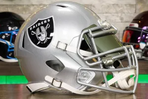 Las Vegas Raiders Riddell Speed Display Helmet - GG Edition 02592