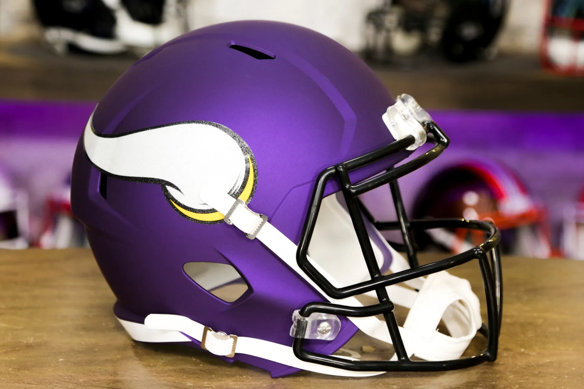 Minnesota Vikings Riddell Speed Display Helmet