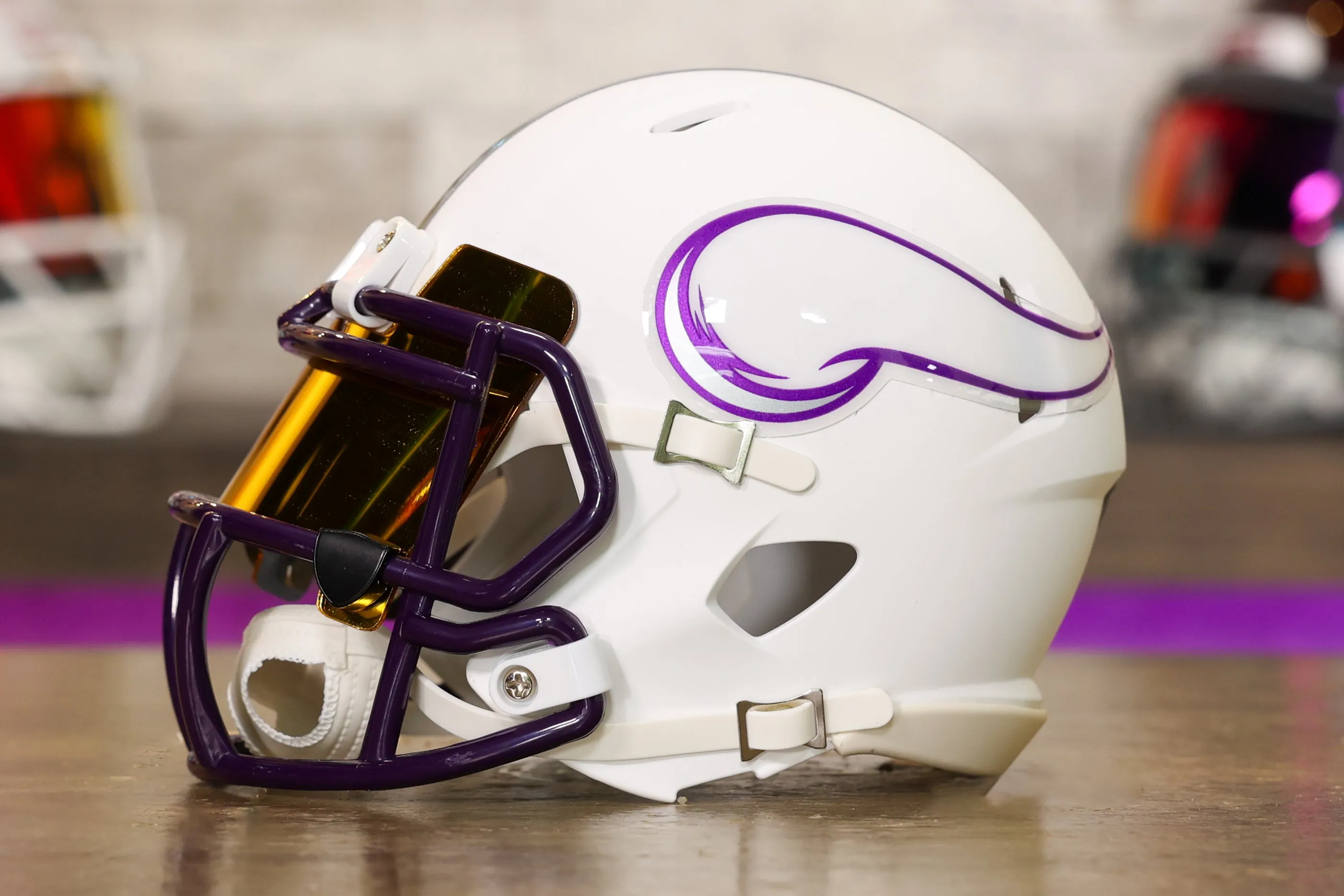 Minnesota Vikings Riddell Speed Mini Helmet - GG Edition