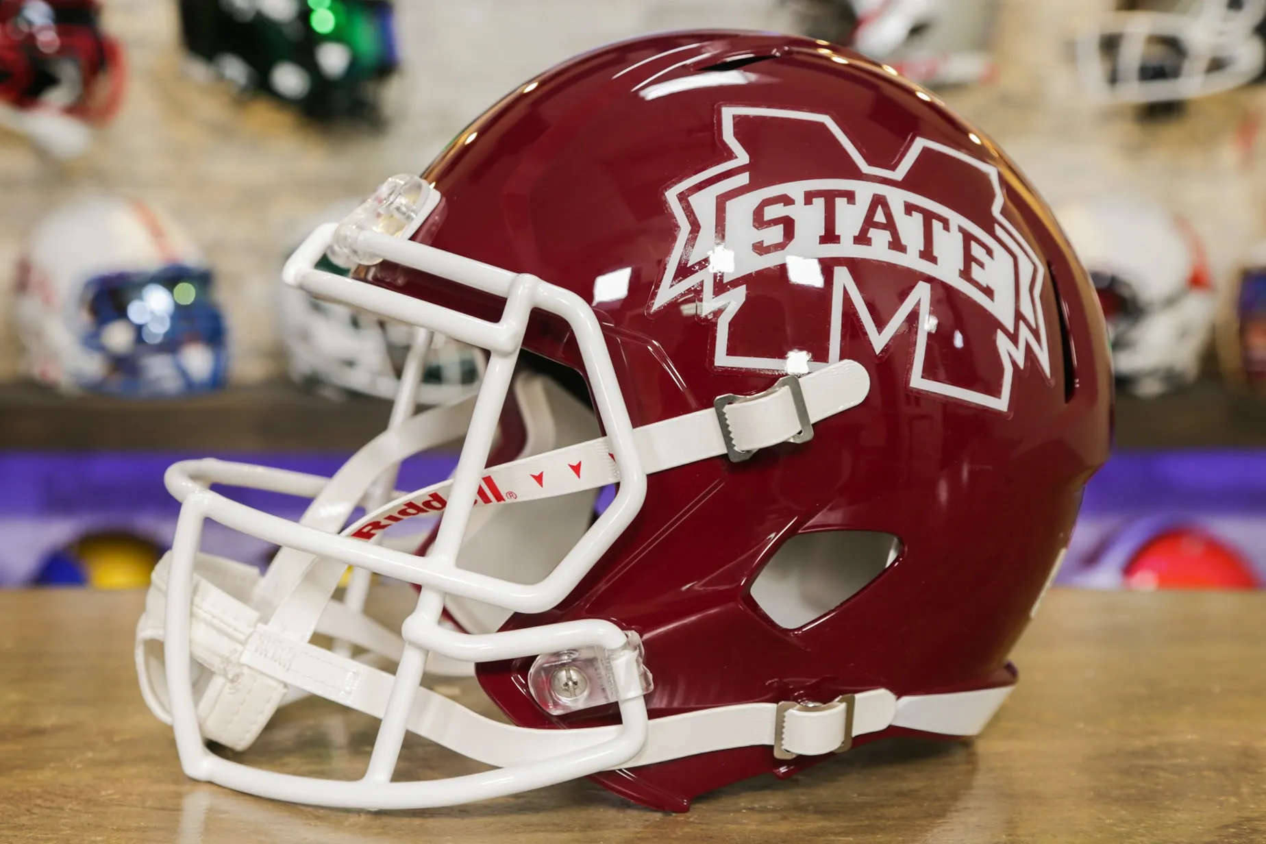 Mississippi State Bulldogs Riddell Speed Display Helmet
