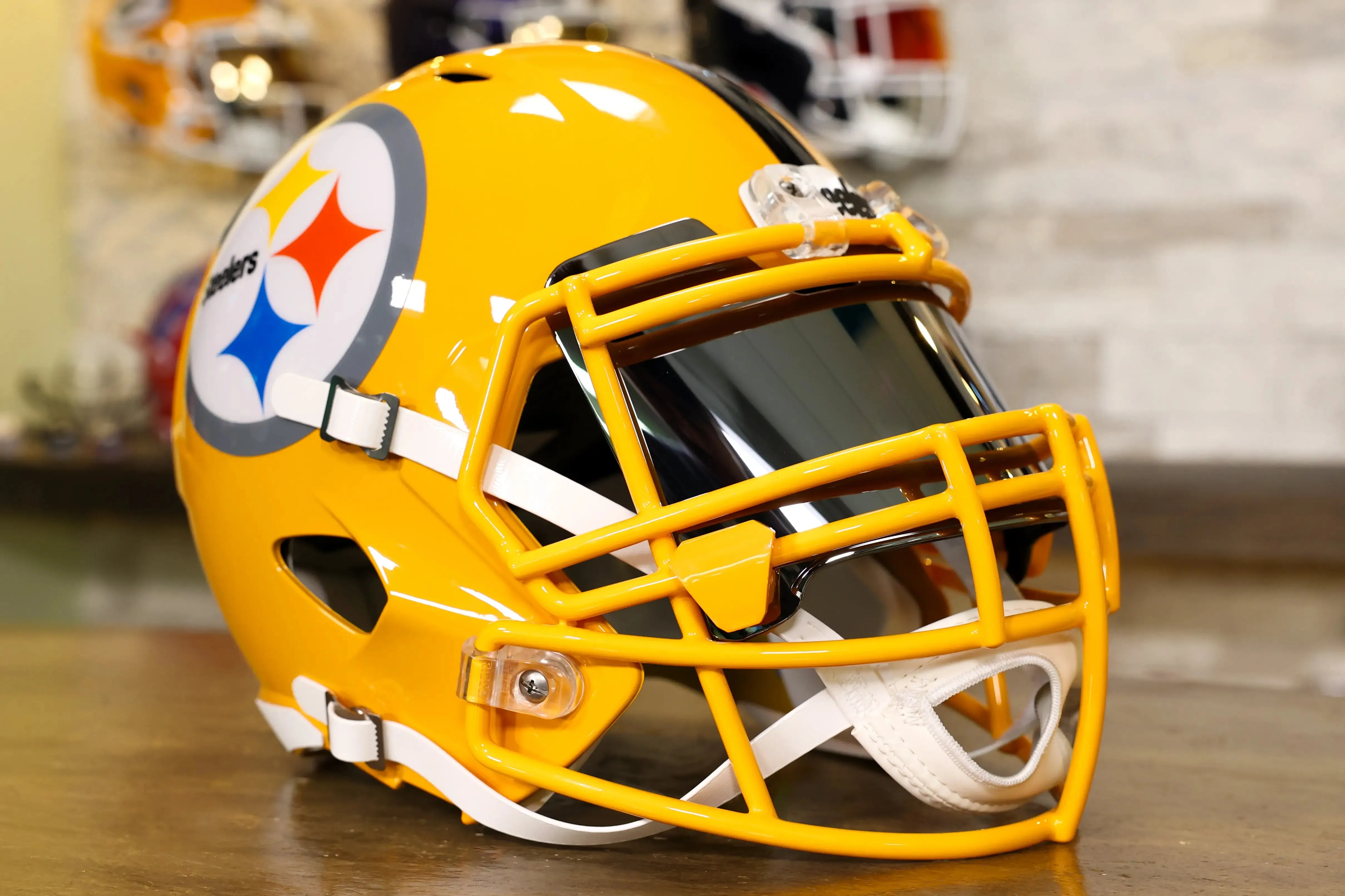 Pittsburgh Steelers Riddell Speed Display Helmet - GG Edition