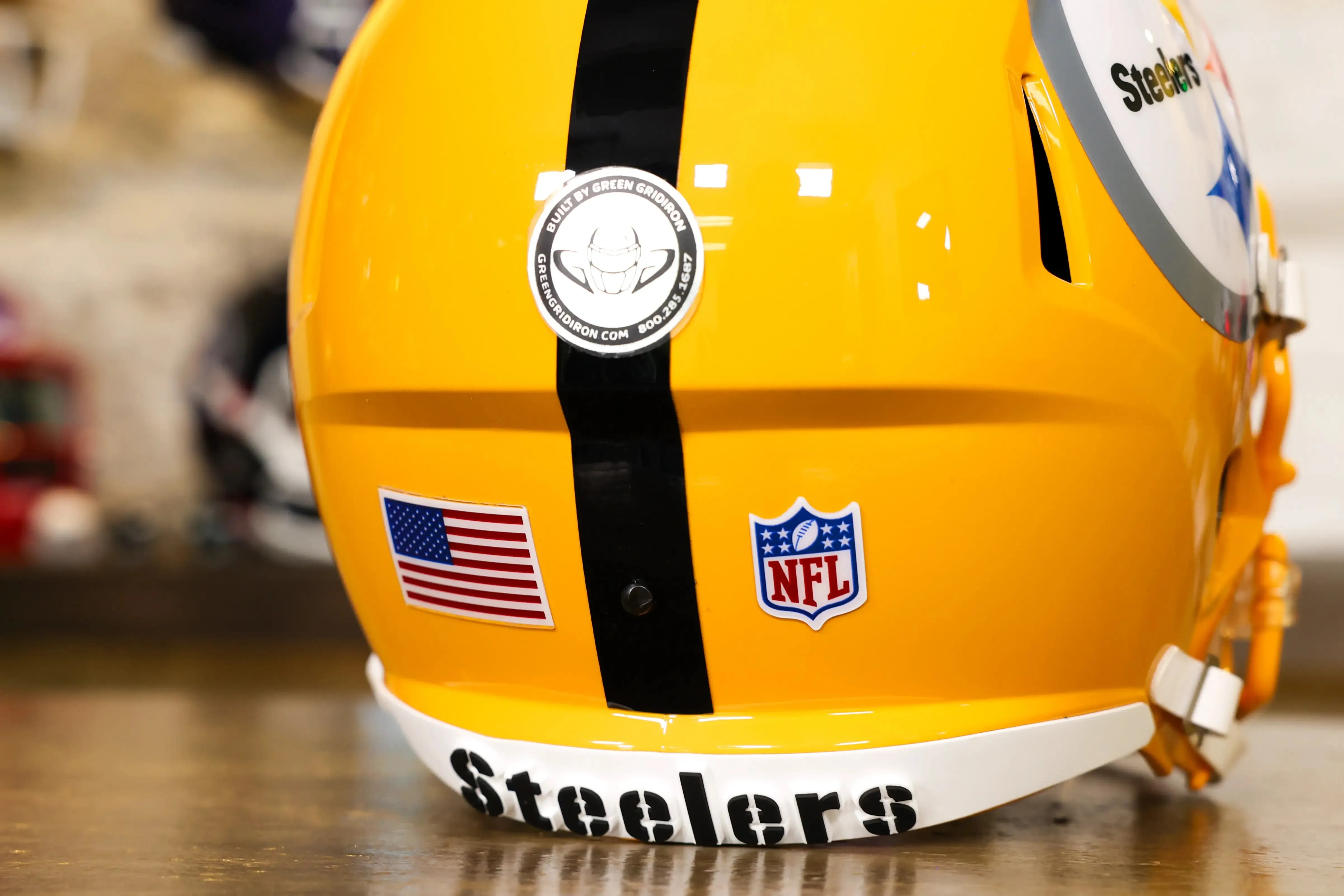 Pittsburgh Steelers Riddell Speed Display Helmet - GG Edition