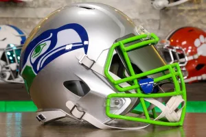 Seattle Seahawks Riddell Speed Display Helmet - GG Edition