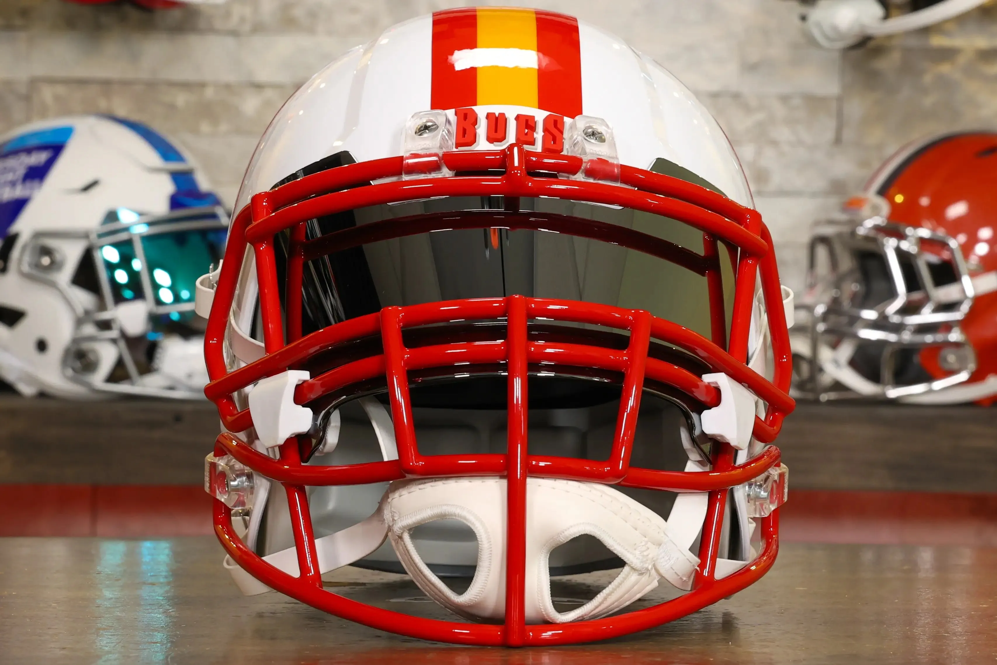 Tampa Bay Buccaneers Riddell Speed Display Helmet - GG Edition
