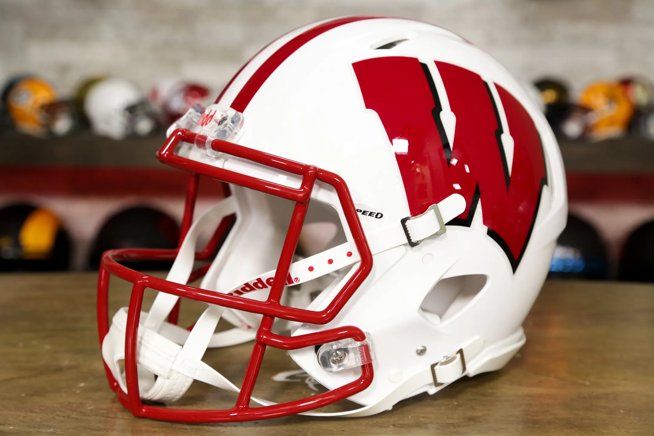 Wisconsin Badgers Riddell Speed Authentic Helmet